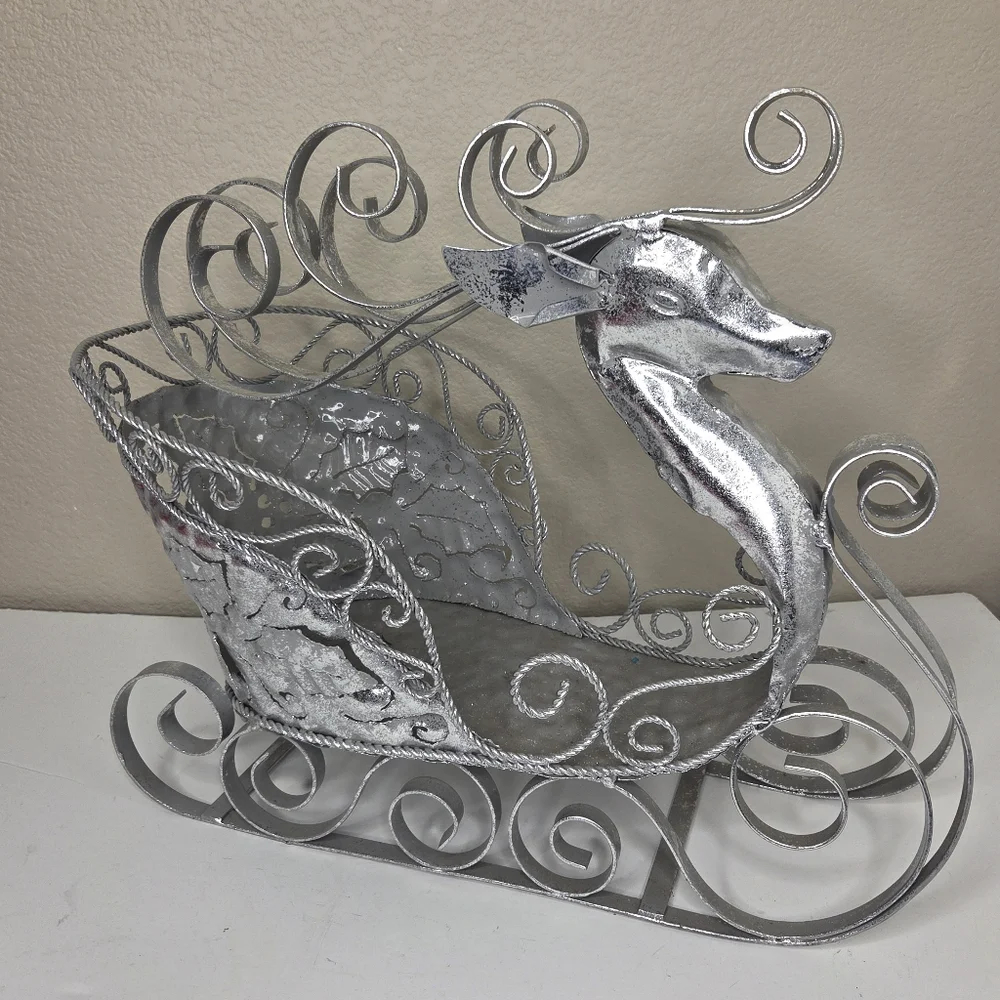 Silver Metal Reindeer Sleigh Christmas Holiday Decor‎ Centerpiece Vase Basket
